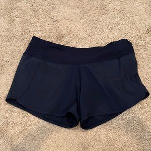 Lululemon speed up shorts 2.5”